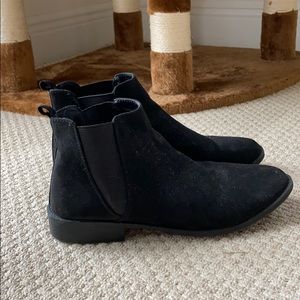 All Black Chelsea Boots